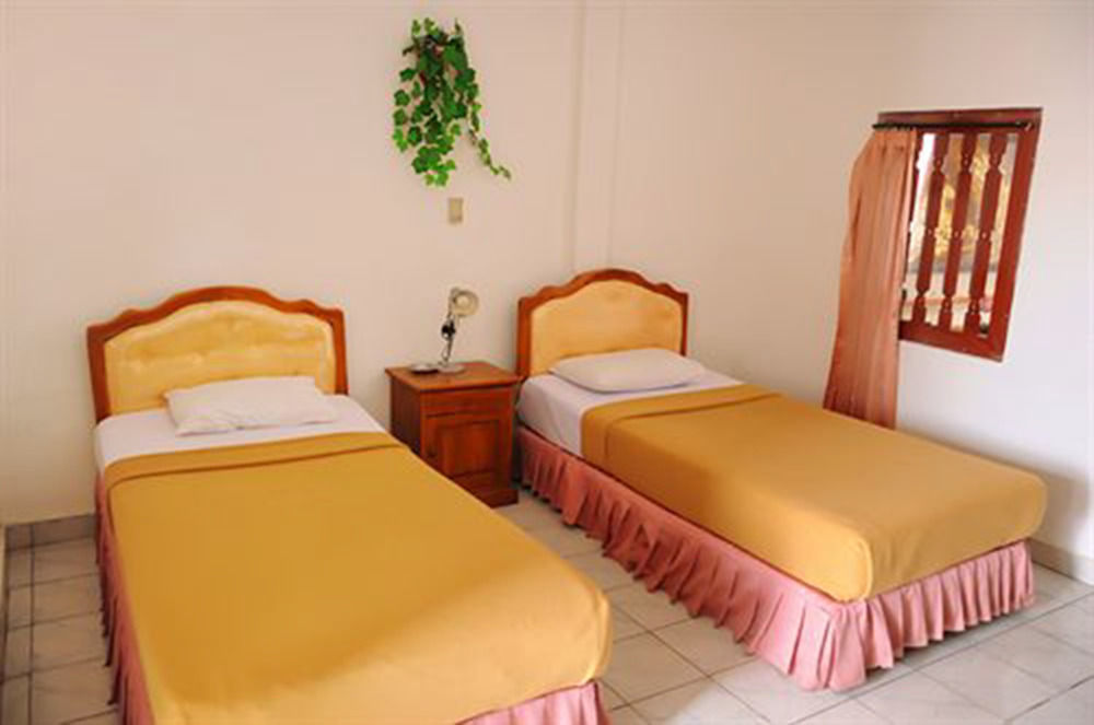 Jesens Inn I Kuta Lombok Exteriör bild
