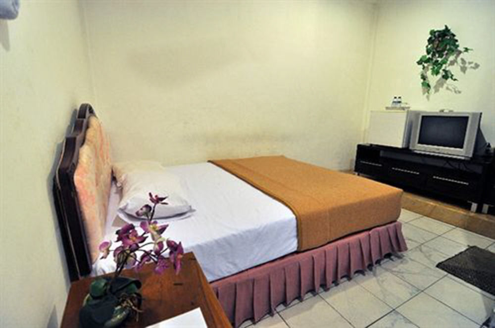 Jesens Inn I Kuta Lombok Exteriör bild