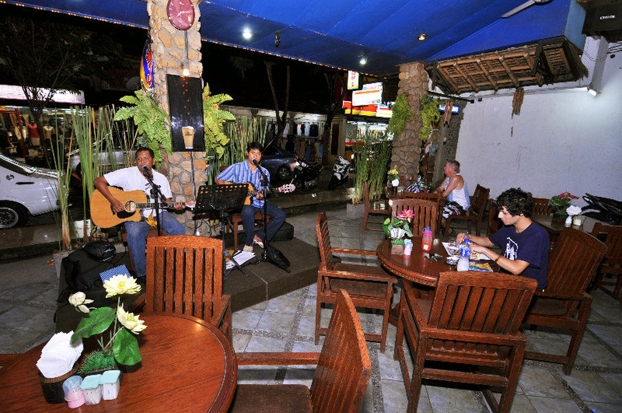 Jesens Inn I Kuta Lombok Exteriör bild