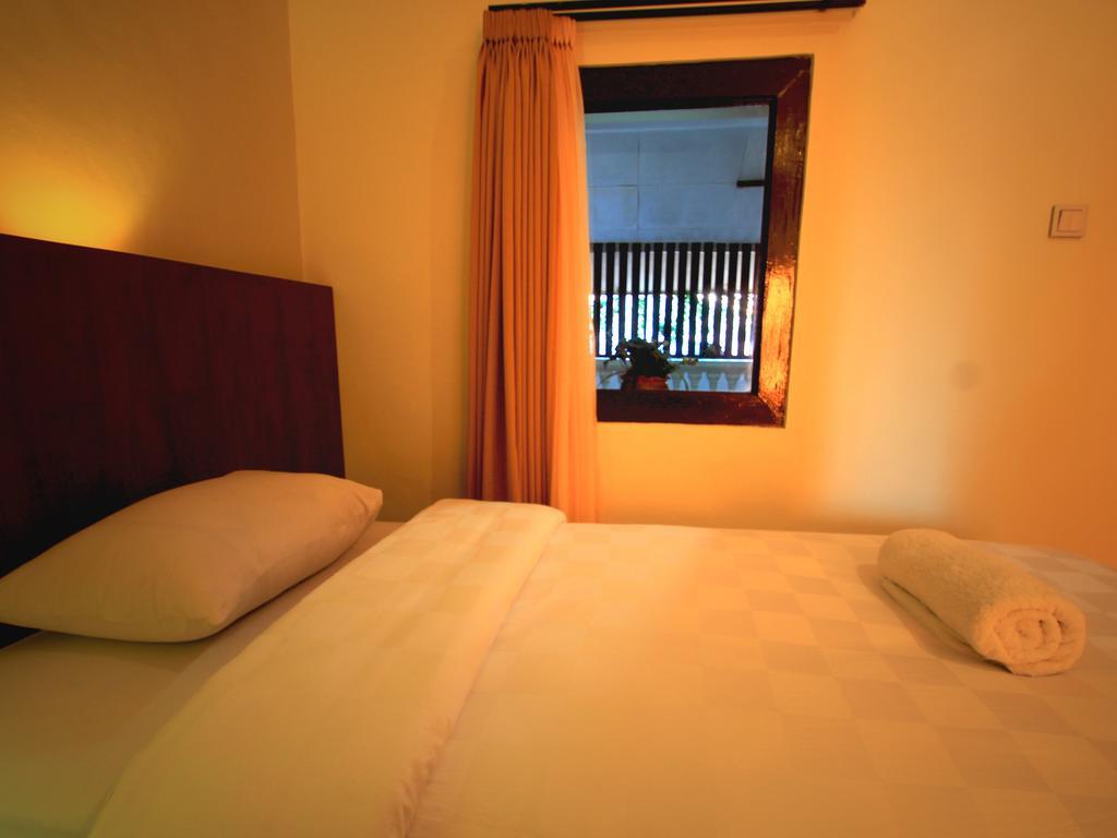 Jesens Inn I Kuta Lombok Exteriör bild